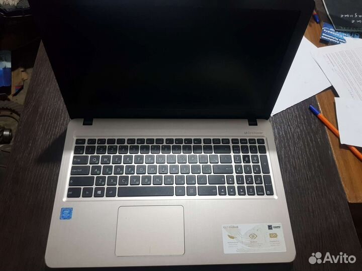 Ноутбук asus