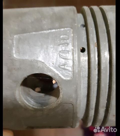 Поршня Москвич 2140. 412