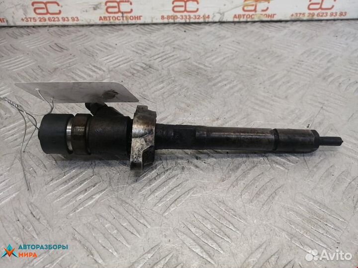 Форсунка Peugeot 206 рест. 2006 1609850580