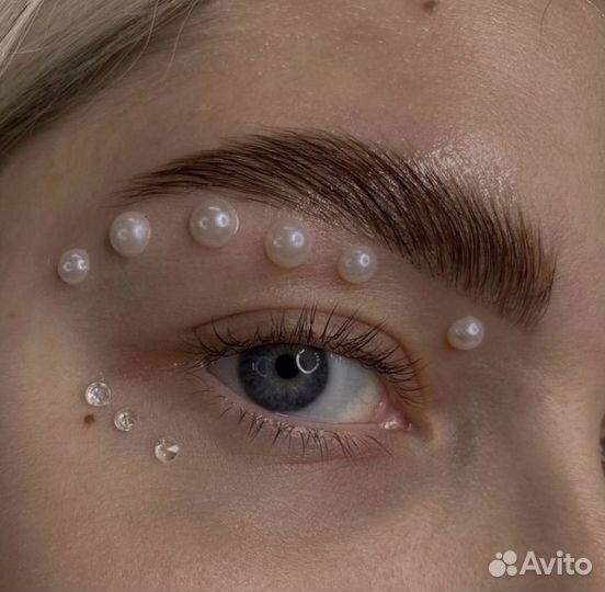 Мастер бровист