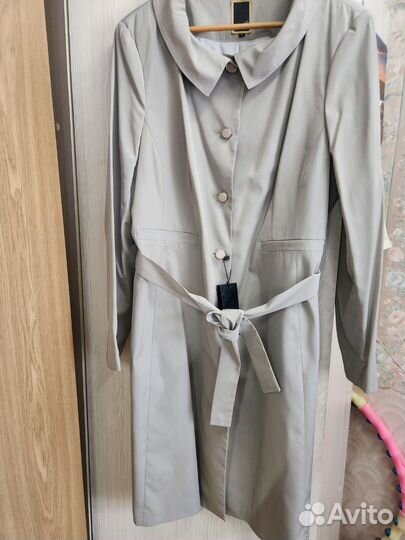 Плащ женский,новый р.52 Paola