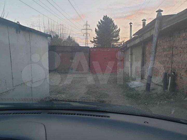 Гараж, > 30 м²