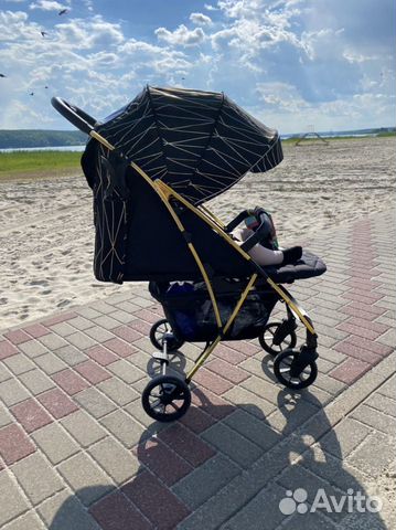 Коляска прогулочная