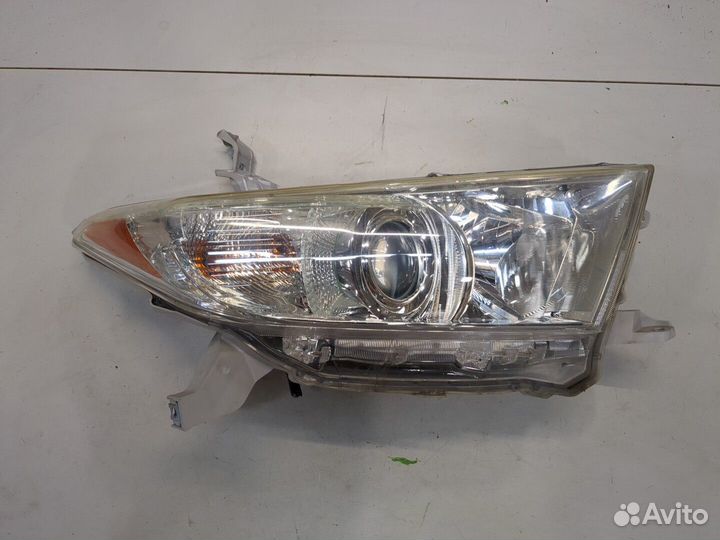 Фара (передняя) Toyota Highlander 2, 2012
