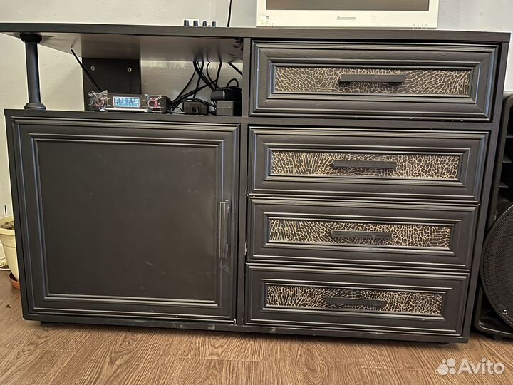 Тумба под тв