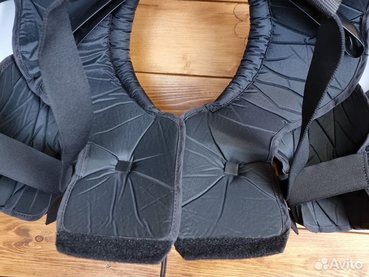 Нагрудник для американского футбола Douglas SR L