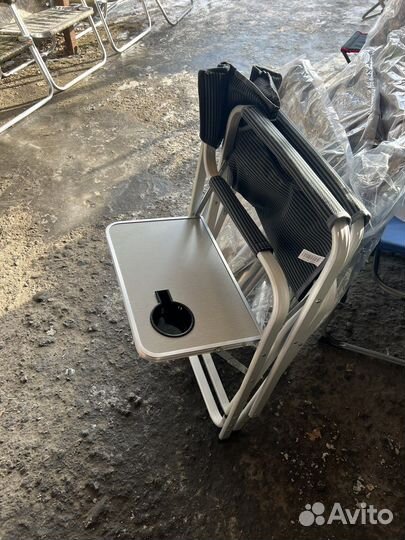 Складное кресло со столиком