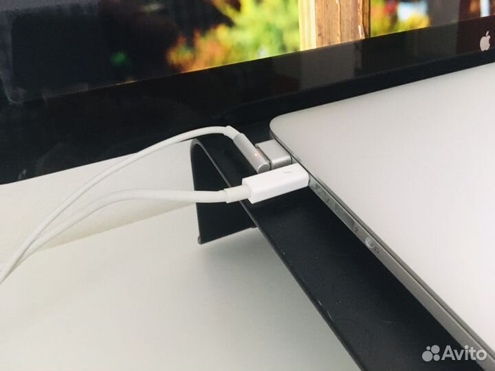 Apple thunderbolt display 27