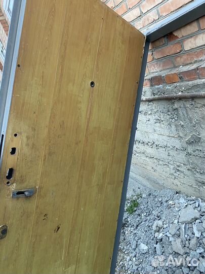 Дверь металлическая