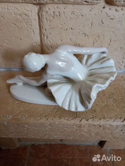 Статуэтка балерина фарфор