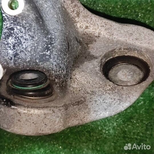 Кулак задний левый Mercedes-Benz E-Class W213