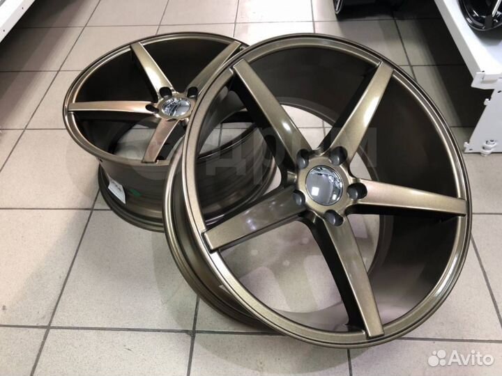 Диски 5*114,3 R18 Vossen VPS-303