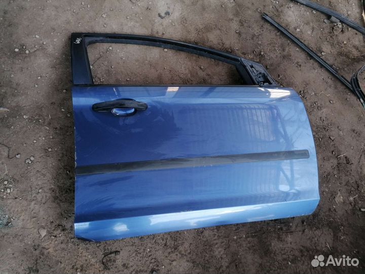 Передняя правая дверь Фокус 2 дорестайлинг