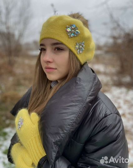 Комплект берет и варежки