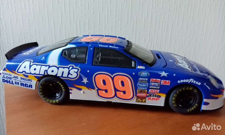 Dodge Charger #99 Darrell Waltrip 1:24 TeamCaliber
