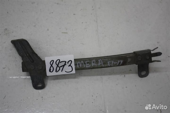 Направляющая стекла двери передней правой Nissan