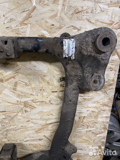 Подрамник Передний KIA Carnival 2 VQ