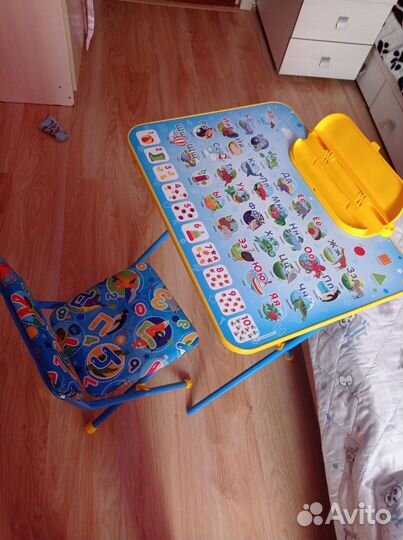 Детский стол и стул