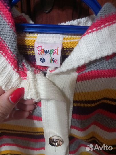 Продам вязаную кофту на 4-5 годика