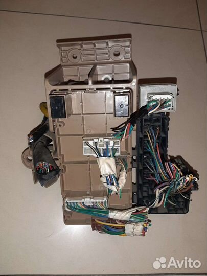 Блок предохранителей салонный Субару