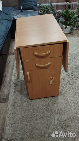 Письменный стол