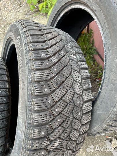 Continental ContiIceContact 215/50 R17 95T