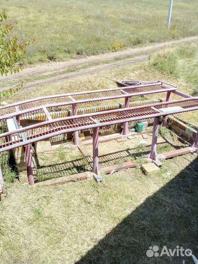 Эстакада автомобильная. Газель, легковых автомоб