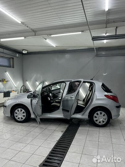 Peugeot 308 1.6 AT, 2010, 165 000 км