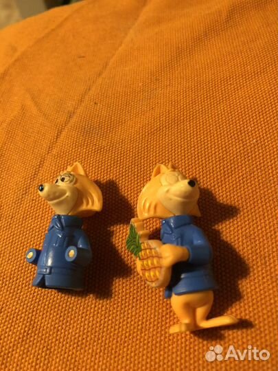 Разные фигурки из различных коллекций киндера
