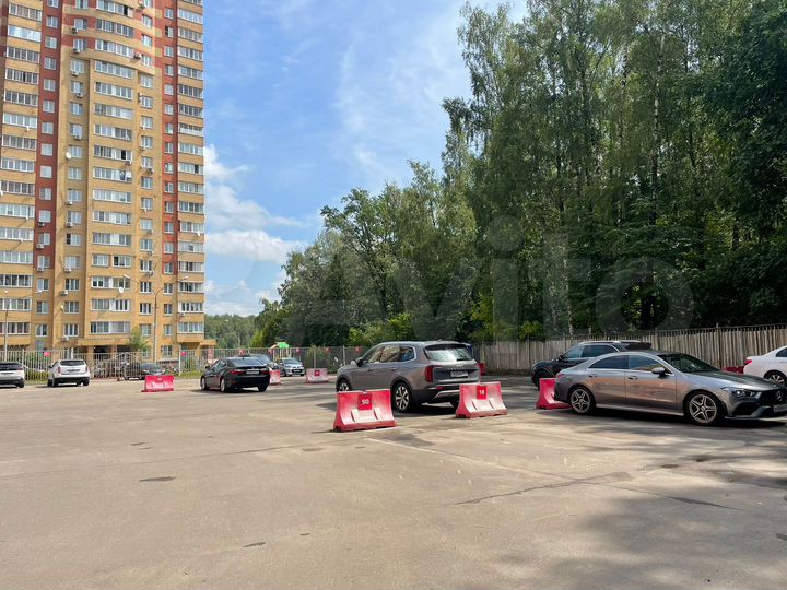 Машиноместо, 15 м²