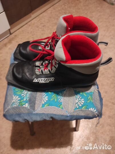 Лыжные ботинки классические