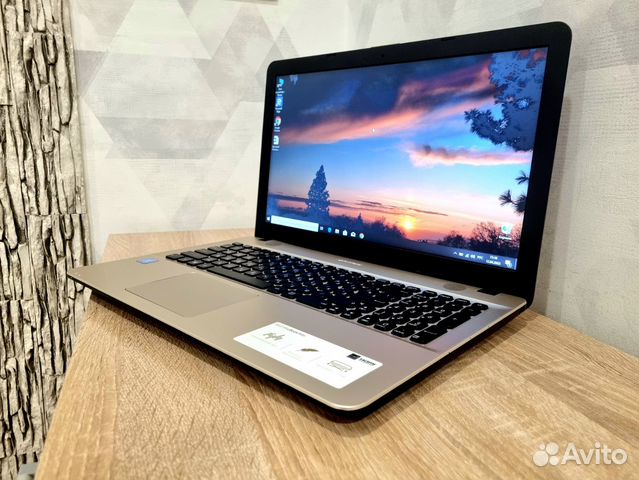 Шустрый ноутбук Asus\ 15.6