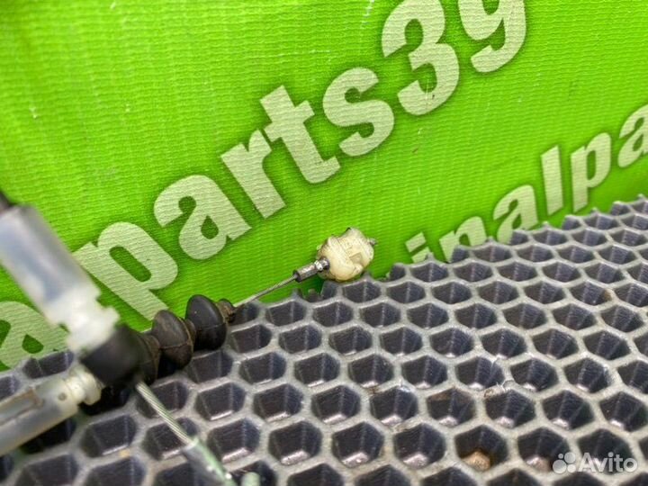 Трос замка двери задний правый Mazda Mpv LW5W