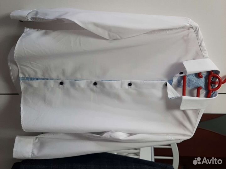 Рубашка белая и синяя