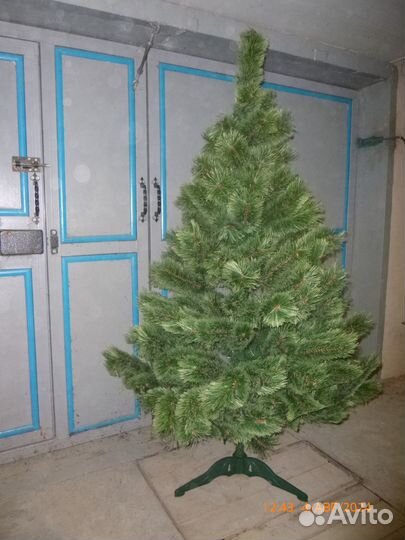 Новогодняя елка бу