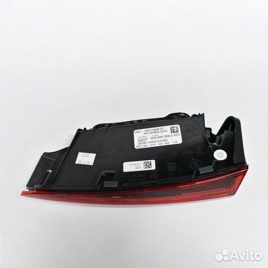 Фонарь задний правый VAG 5E6945308A