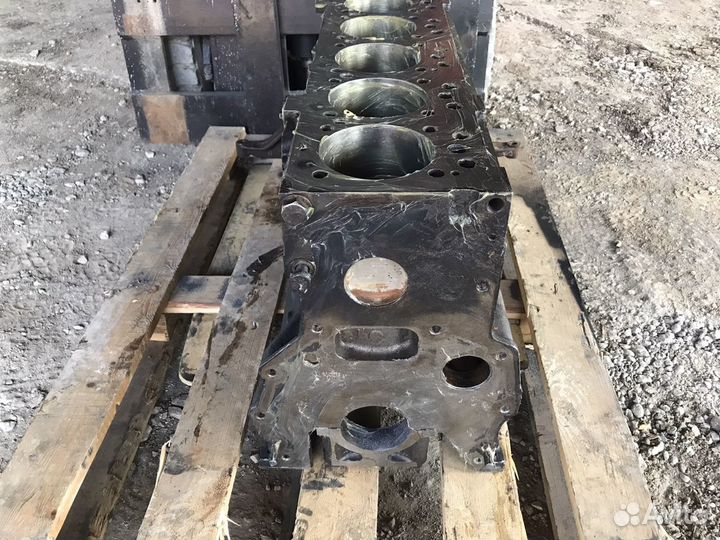 Блок двигателя маn