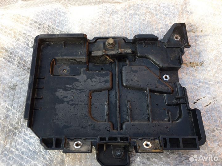 Площадка акб, аккумулятора hyundai solaris 2