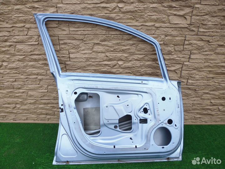 Опель Корса D дверь передняя левая с 2006-2014