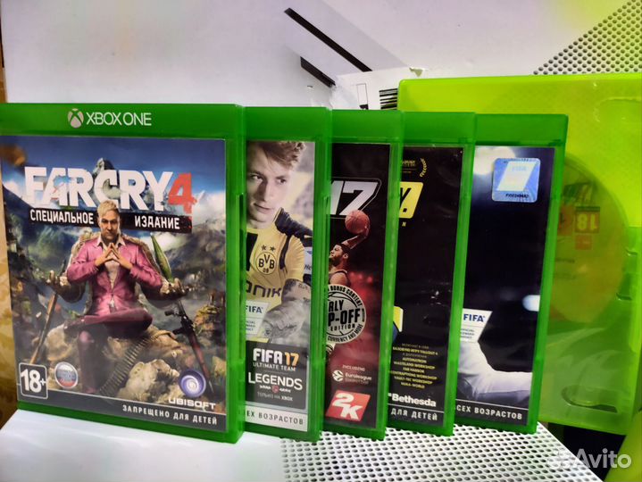 Microsoft Xbox One S 1Tb