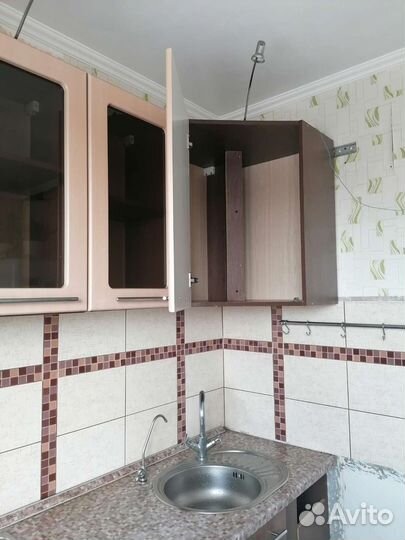 Кухонный гарнитур угловой бу с техникой