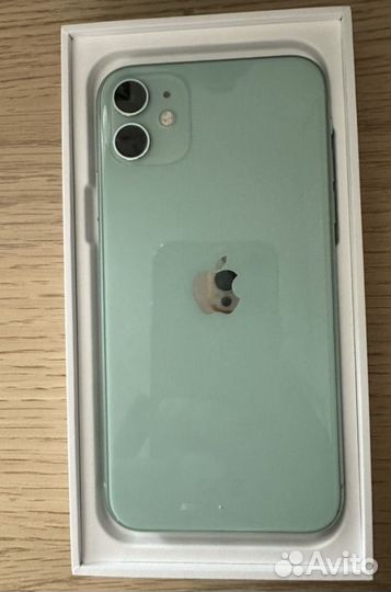 Телефон iPhone 11