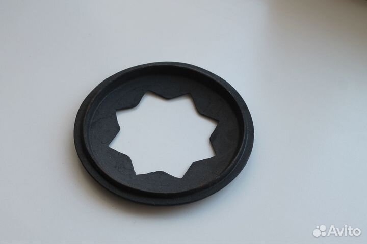 Чугунная подставка под горячее