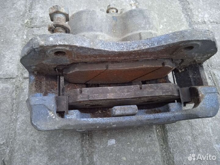 Суппорт тормозной передний ssangyoung kyron