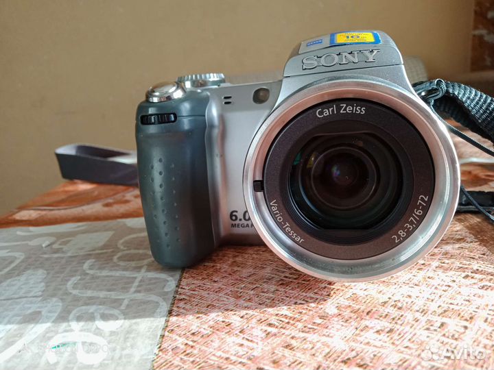 Sony DSC-H2