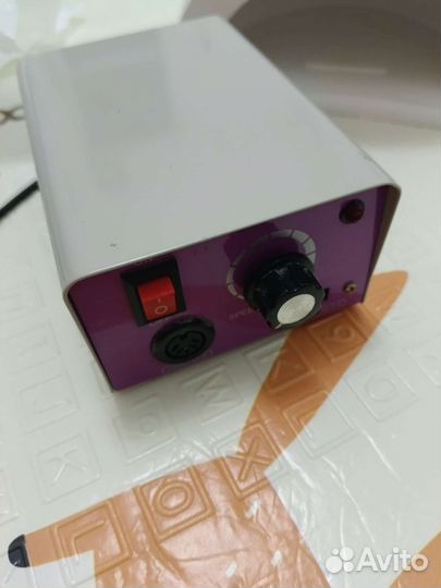 Аппарат для маникюра и лампа