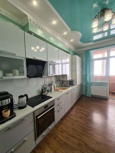 2-к. квартира, 72 м², 3/3 эт.