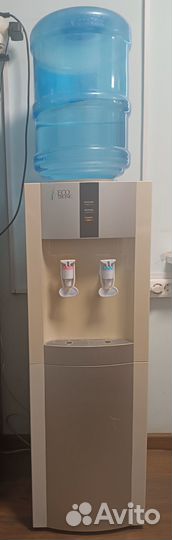 Куллер для воды напольный