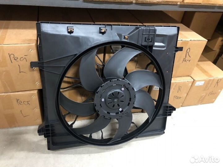 Вентилятор охлаждения радиатора Mercedes-Benz