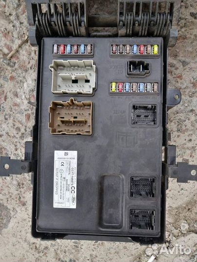 Блок Предохранителей форд Транзит 2012 год